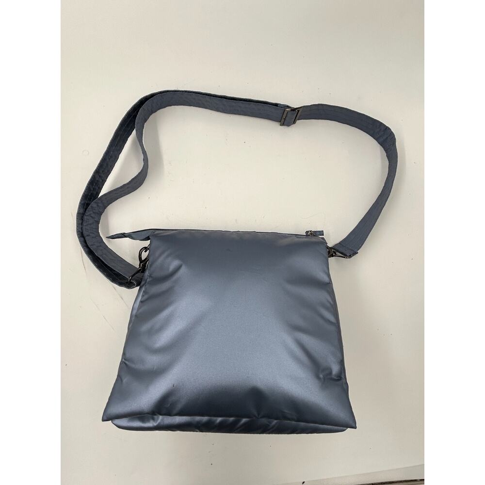 Lug Flapper Bubble Quilted Gray Blue Belt Crossbody Bag Pre-Owned Good - Picture 3 of 3